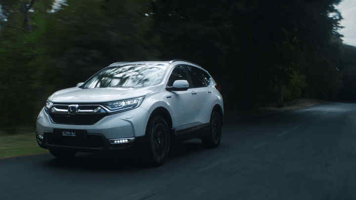 Honda CR-V Hybrid sett fra siden.