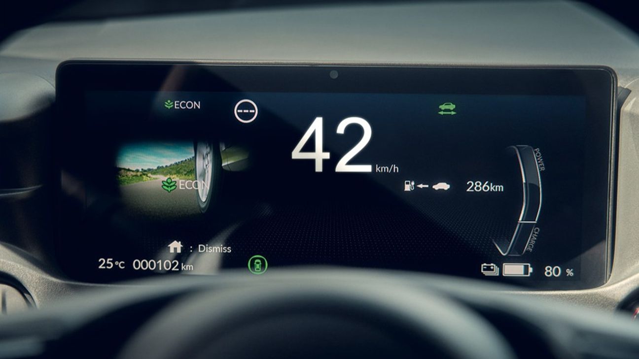 Elbilens dashbord som viser rekkeviddedata