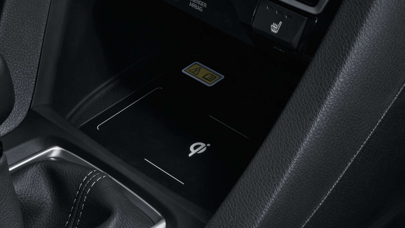 5-dørs Honda Civic innvendig med trådløs lading.