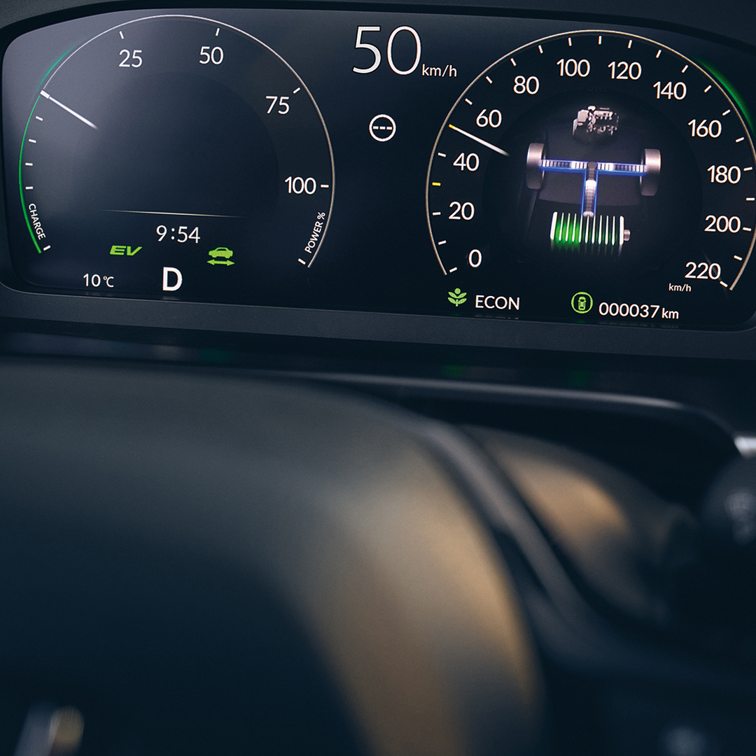 Nærbilde av det digitale førerdisplayet i Honda CR-V Hybrid.