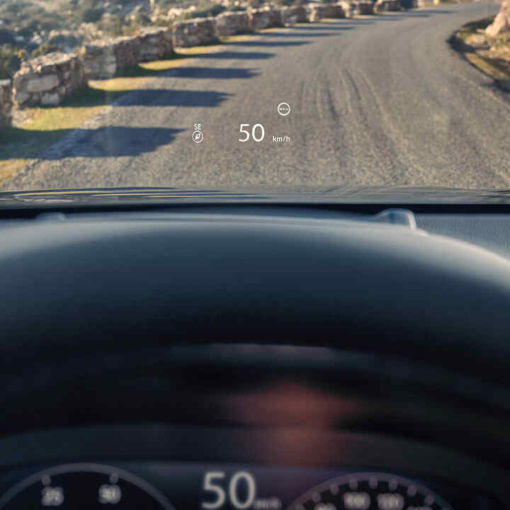 Nærbilde av Head Up Display i Honda CR-V Plug in Hybrid 