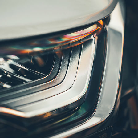 Honda CR-V Hybrid frontlys, sett forfra.