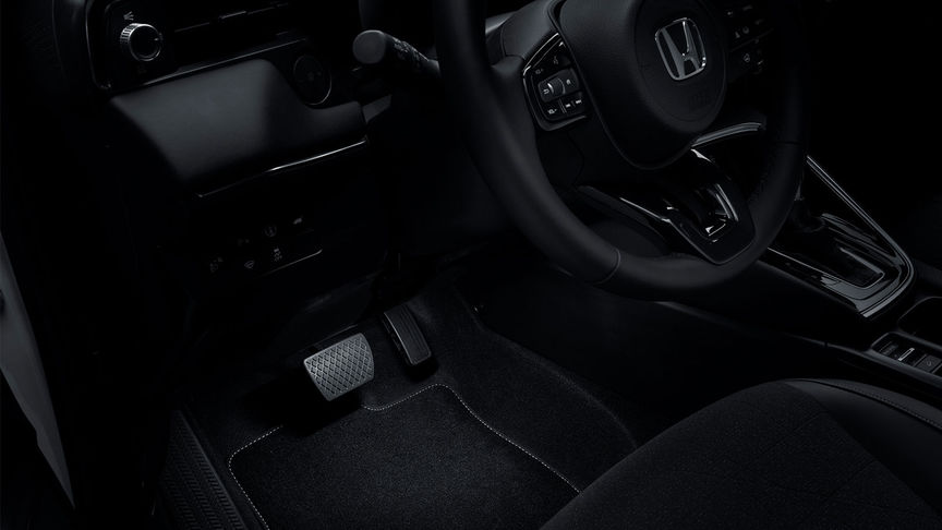 Honda HR-V Hybrid lys i fotbrønn