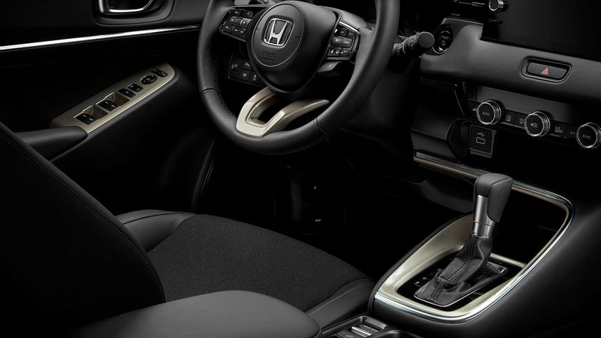 Honda HR-V Hybrid Ilmenite Titanium-interiørpakken