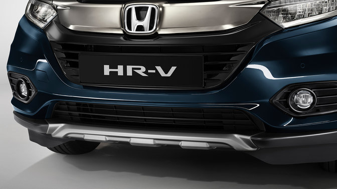 Honda HR-V sett skrått forfra.