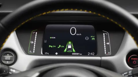 Nærbilde av Honda SENSING i en Honda Jazz Hybrid.