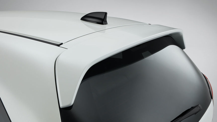 Nærbilde av Honda Jazz Hybrids baklukespoiler.
