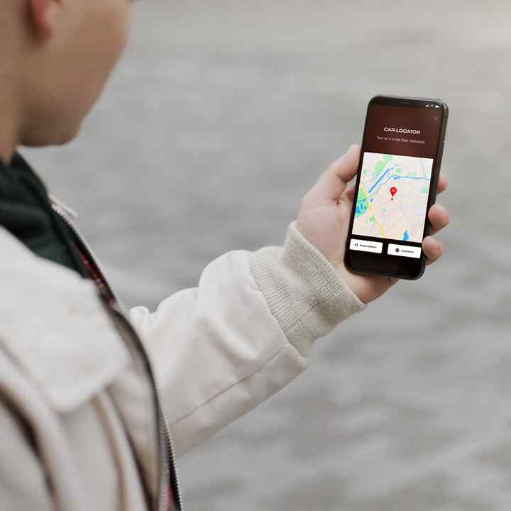 Nærbilde av telefon med Angi PIN-kode på skjermen