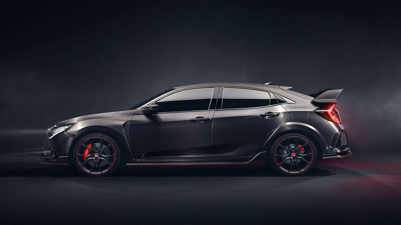 Honda Civic Type R sett skrått forfra.