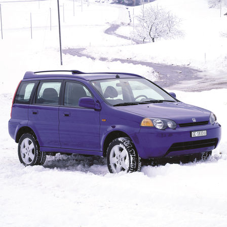 Den originale Honda HR-V, sett på skrå forfra.
