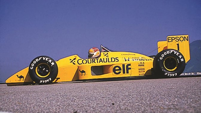 I 1988-sesongen av F1 kjørte regjerende verdensmester Nelson Piquet en Lotus 100T med Honda-motor.